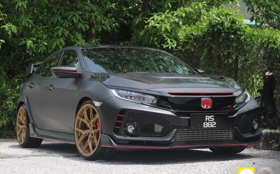 Honda Civic Type R by AWC on Vossen Wheels (S21-01) '2019
